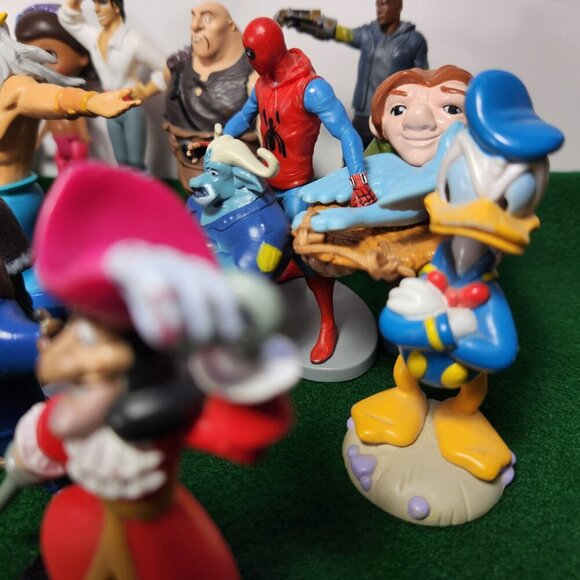 Disney Action Figures Lot 35 Princesses Frozen Cinderella Variety Cake Toppers - Picture 15 of 16